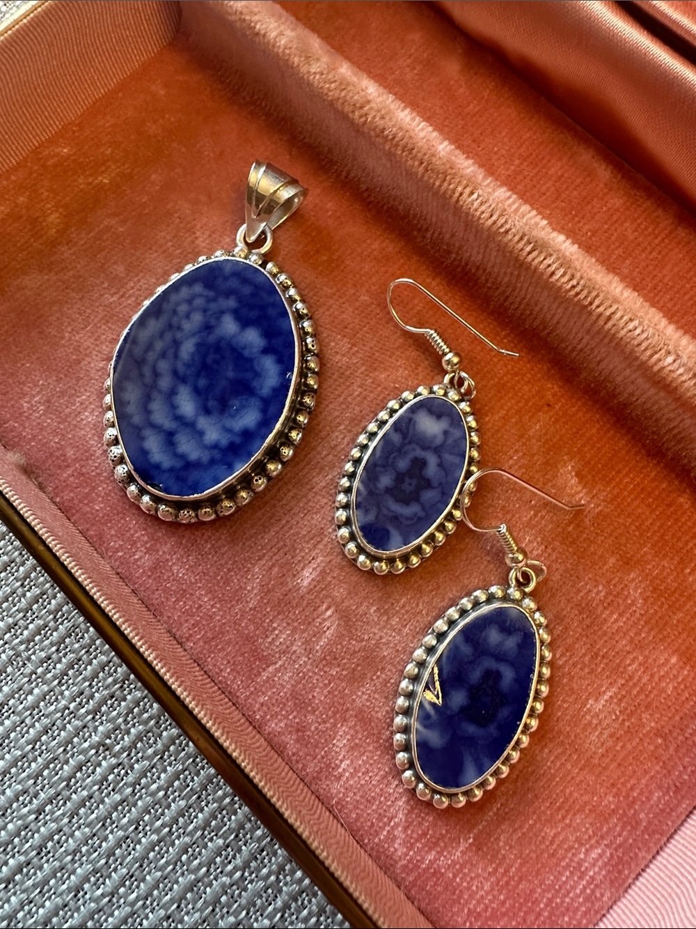 Antique Blue Flow Oval Pendant and Earring Sterling Silver Set